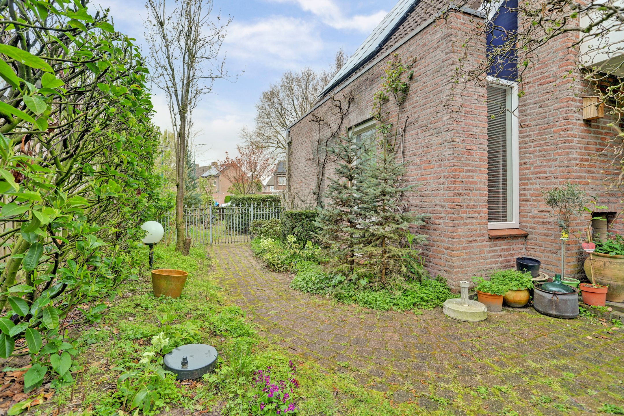 Photo 36 of Janssensstraat 11