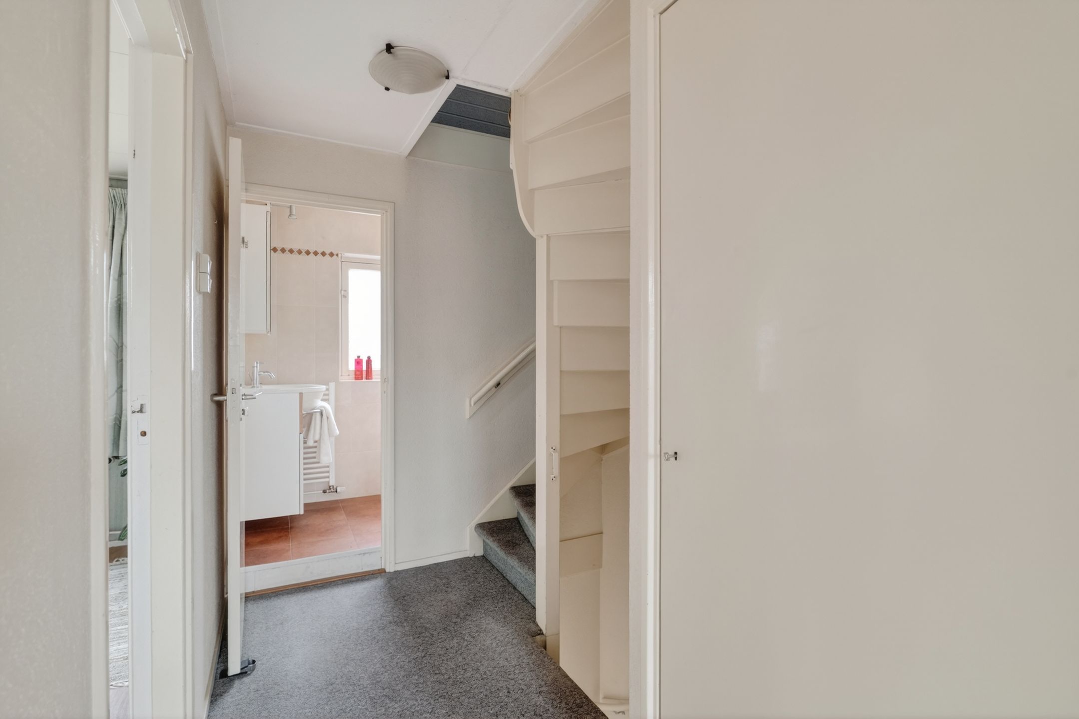 Foto 15 van Julianalaan 42