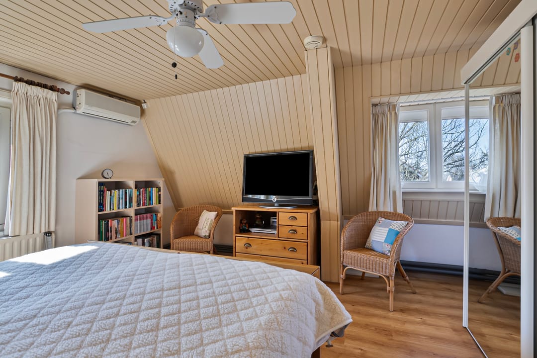 Charming Detached Family Home Near Boekel Centre with Garden and Sauna — 26