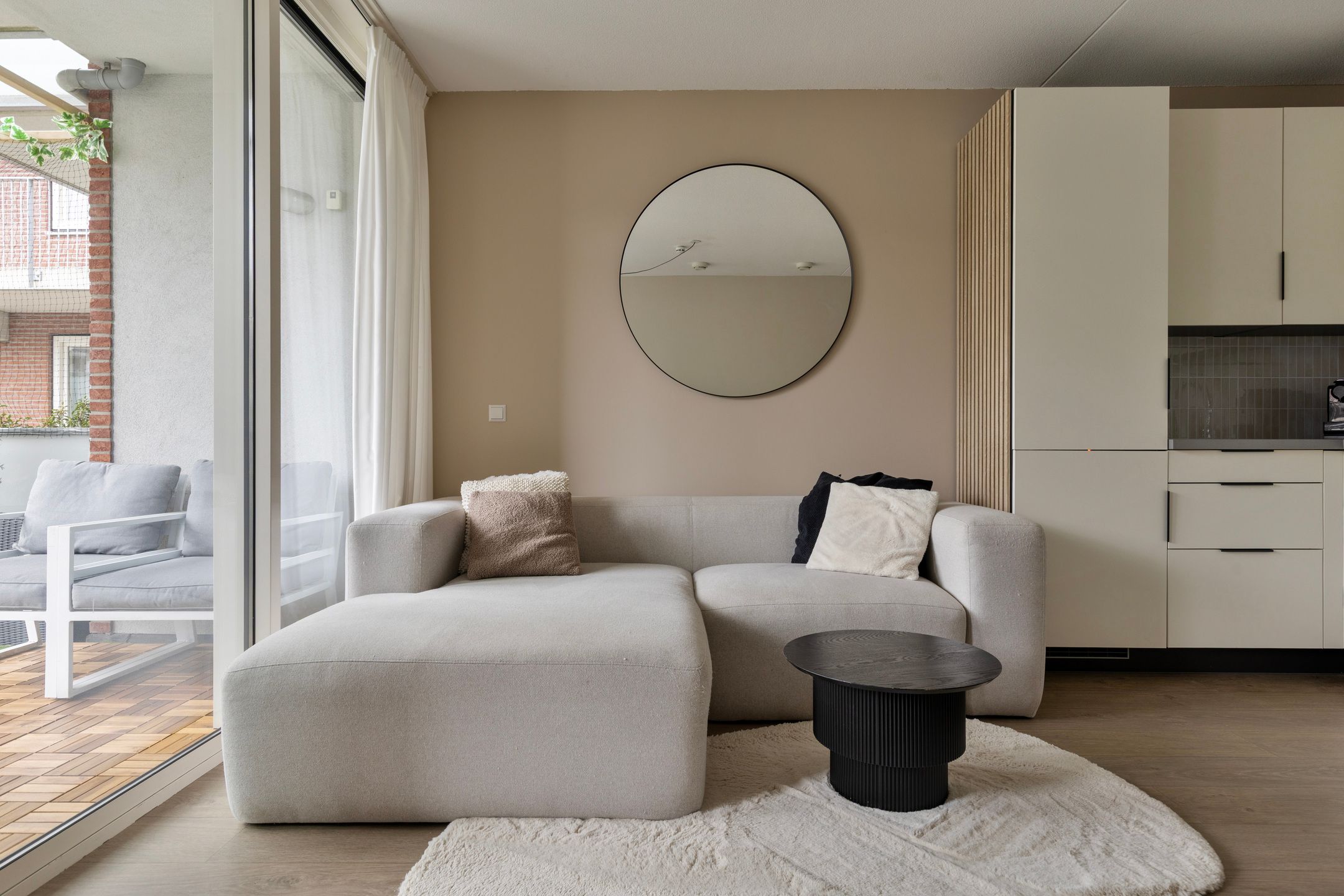 Modern and Sustainable City Centre Apartment with Sunny Balcony and Parking — 15