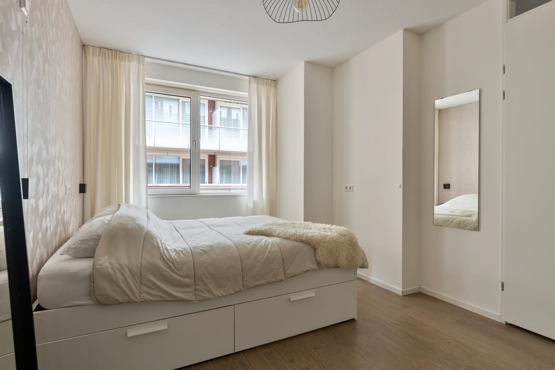 Modern and Sustainable City Centre Apartment with Sunny Balcony and Parking — 22