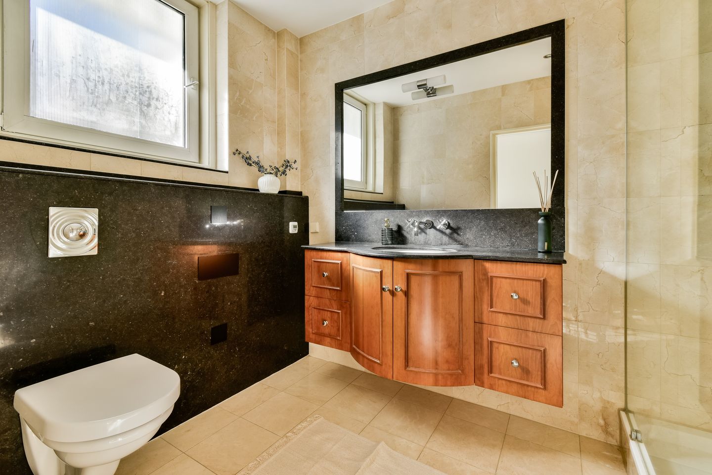 Charming double ground-floor home with sunny garden in popular Oud-West — 19