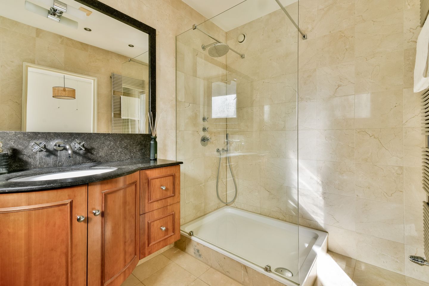 Charming double ground-floor home with sunny garden in popular Oud-West — 20