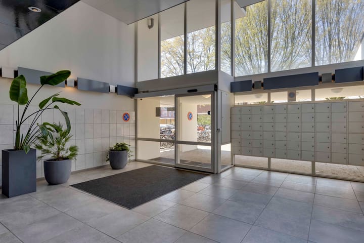 Photo 2 of Maalakker 82-A