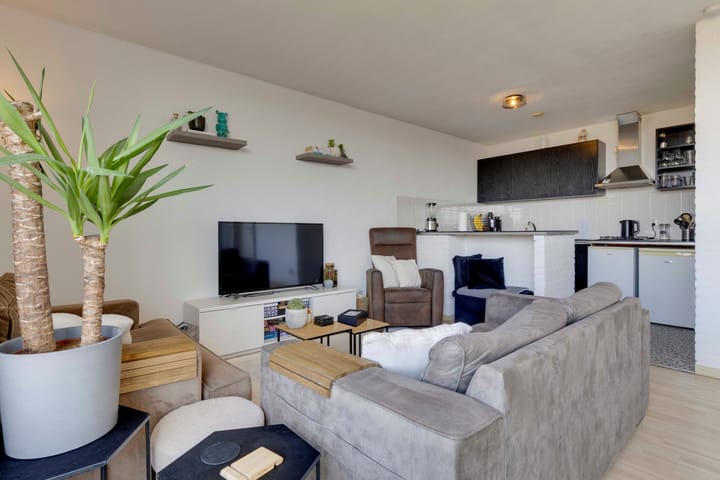 Photo 4 of Maalakker 82-A