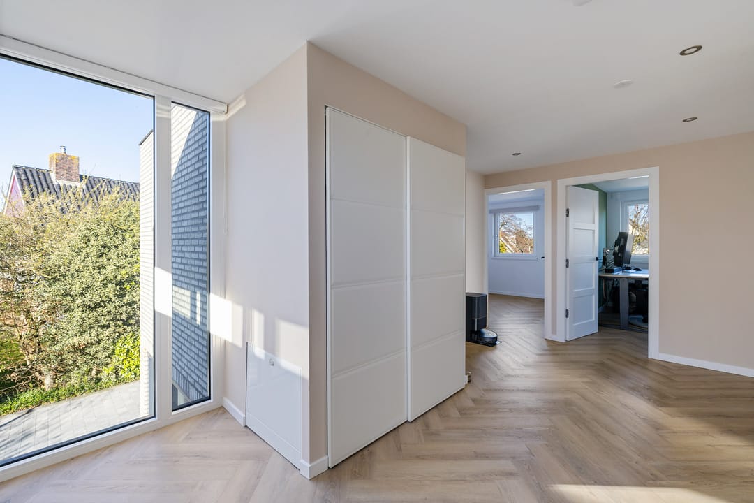 Photo 32 of Sudermuda 25