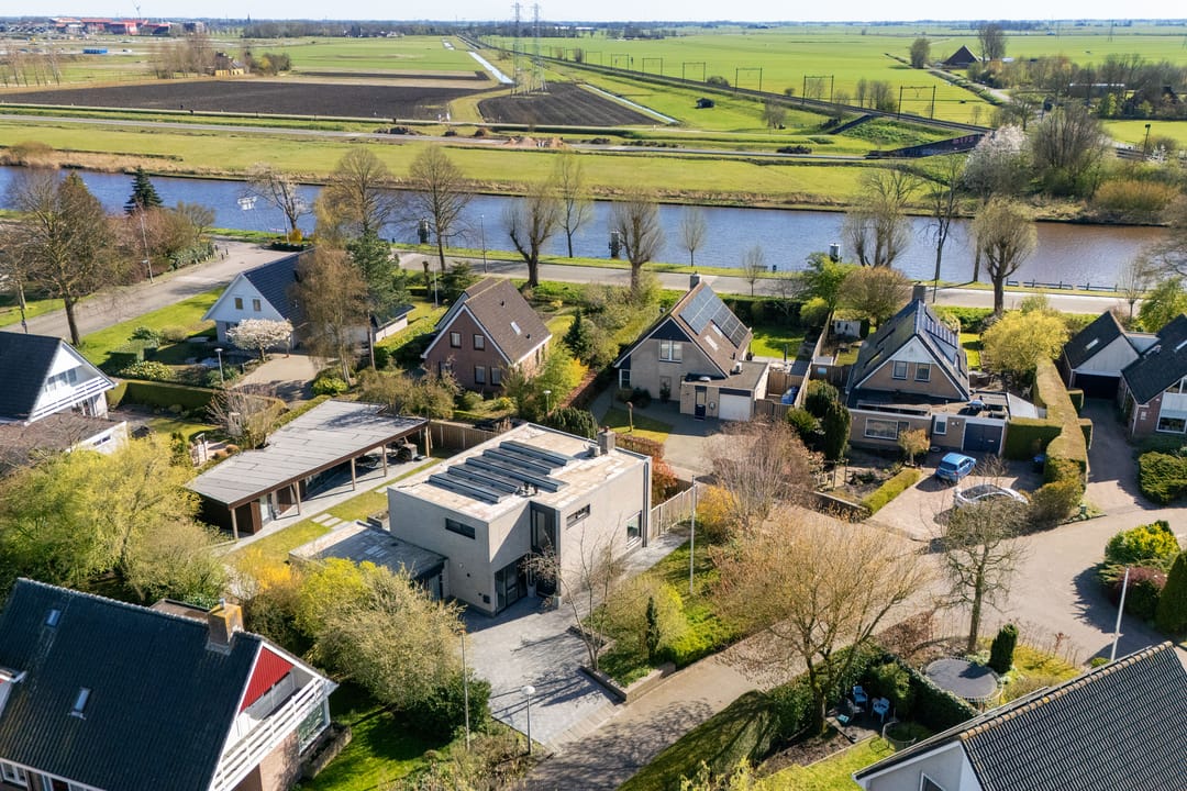 Photo 47 of Sudermuda 25