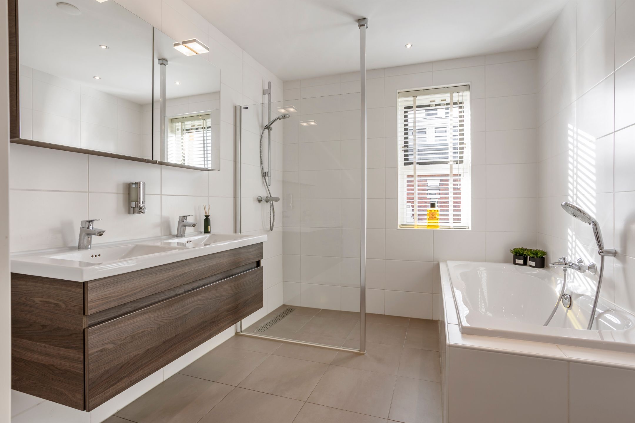 Foto 24 van Grietpolderstraat 11