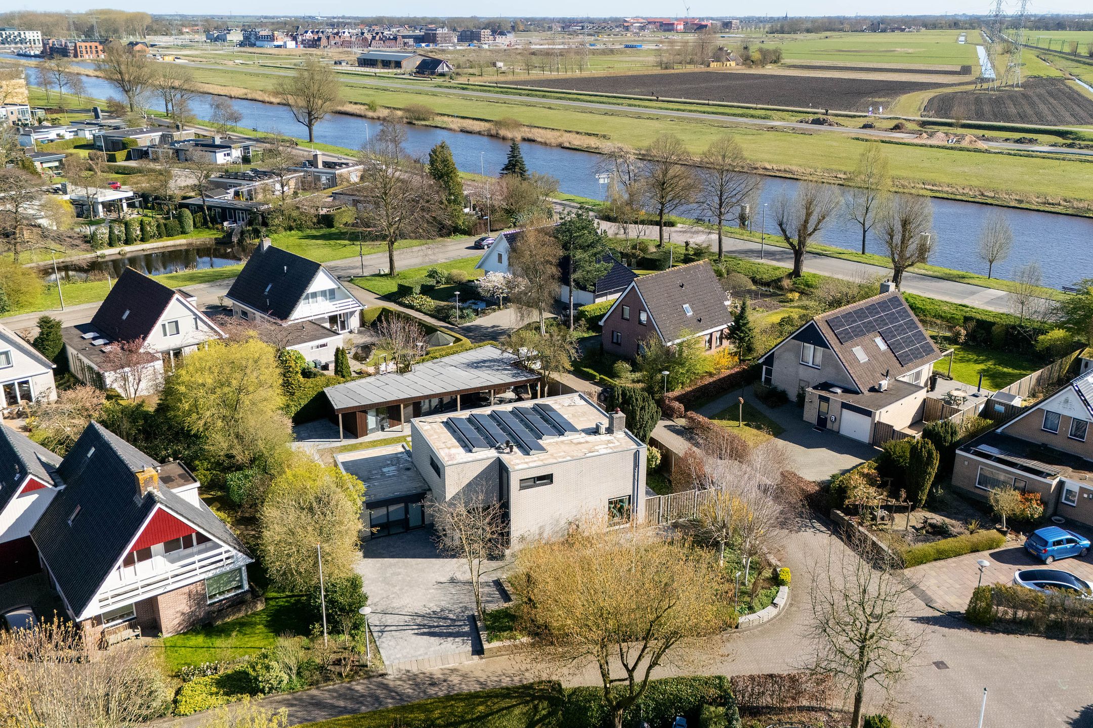 Photo 48 of Sudermuda 25