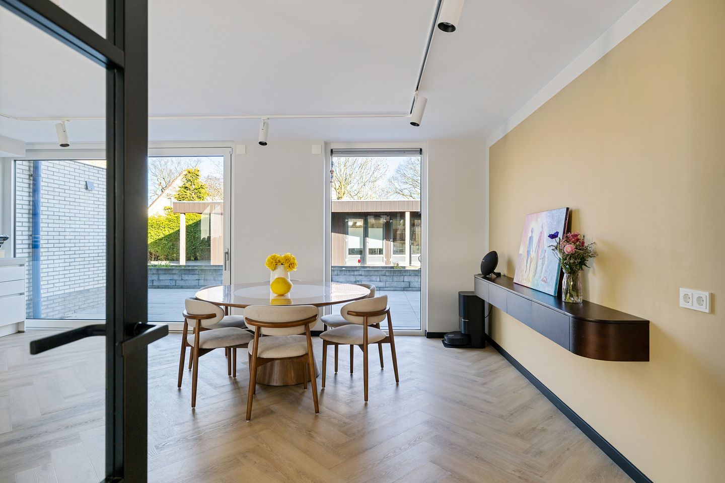 Photo 10 of Sudermuda 25