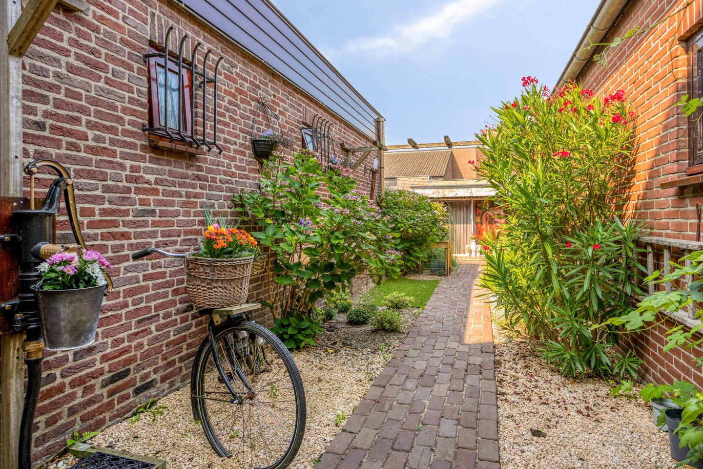 Foto 35 van Zr Marie Adolphinestr 18