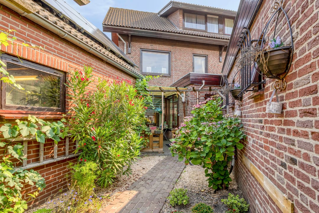 Foto 32 van Zr Marie Adolphinestr 18