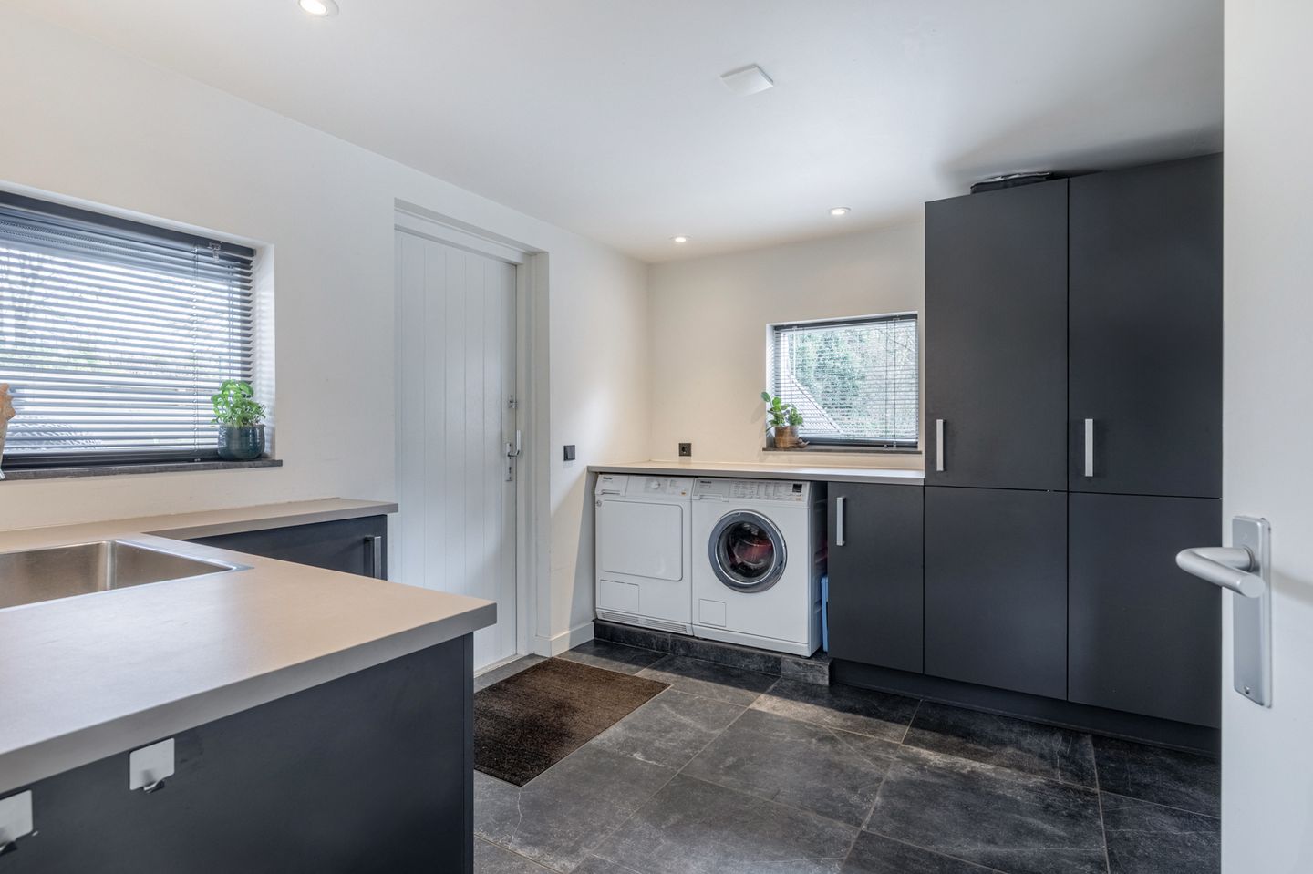 Photo 19 of Vriezerweg 19