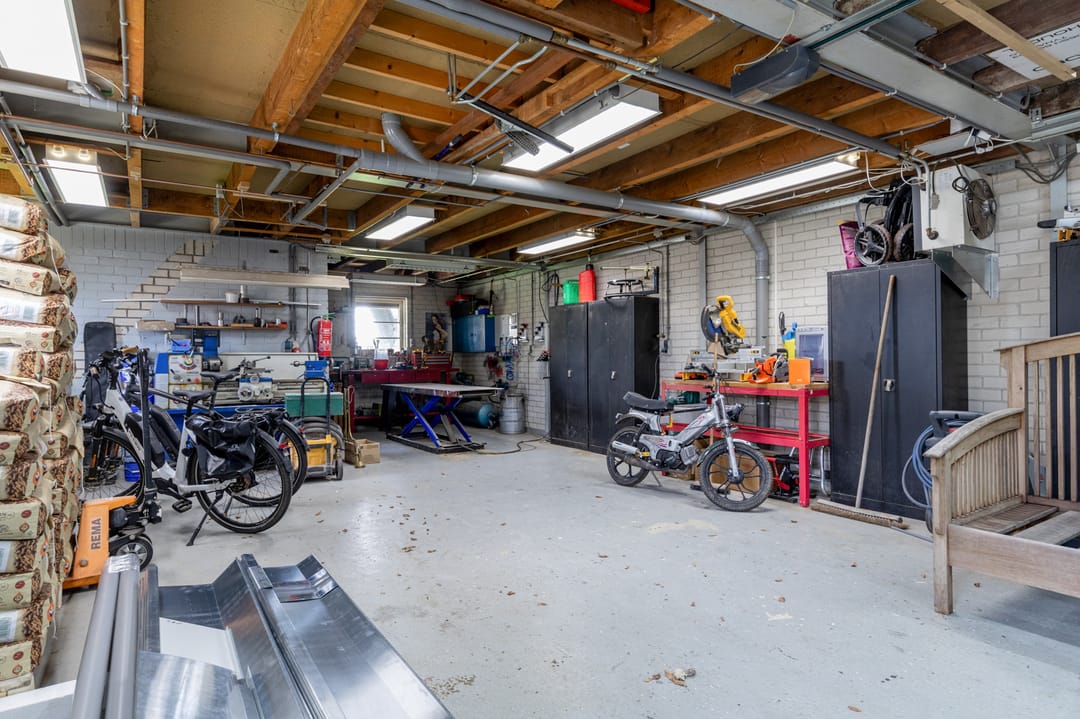 Photo 71 of Vriezerweg 19