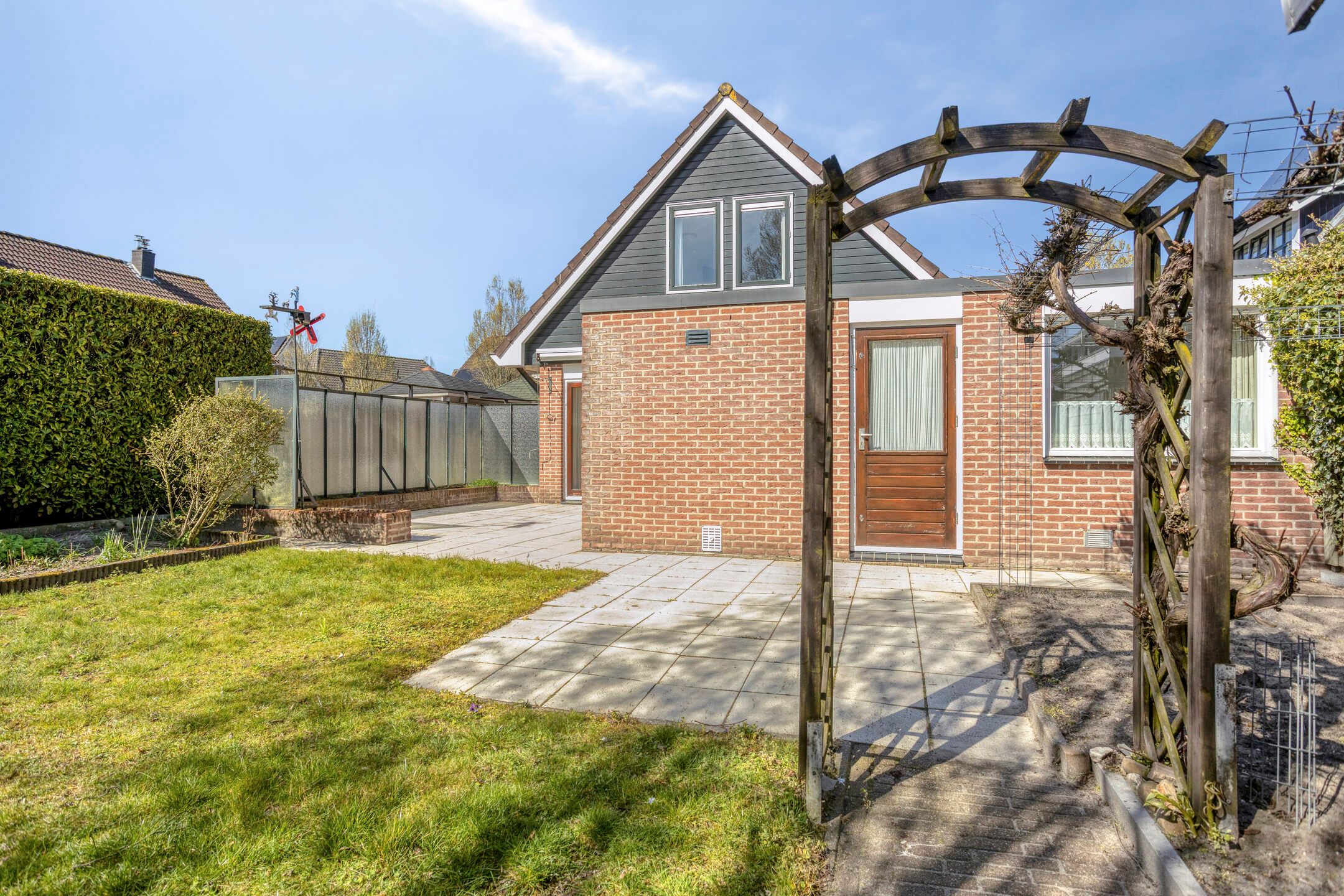 Spacious detached home with private garden in peaceful Veenendaal-West neighbourhood — 24