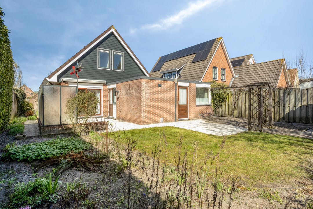 Spacious detached home with private garden in peaceful Veenendaal-West neighbourhood — 23