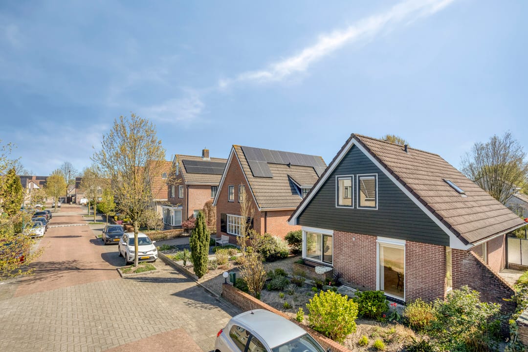 Spacious detached home with private garden in peaceful Veenendaal-West neighbourhood — 31