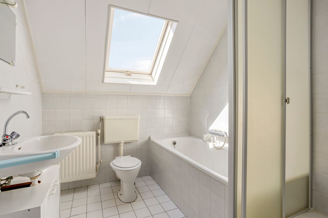 Spacious detached home with private garden in peaceful Veenendaal-West neighbourhood — 22