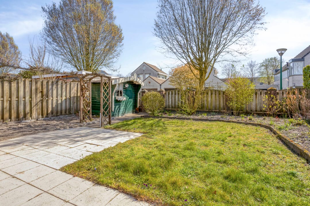 Spacious detached home with private garden in peaceful Veenendaal-West neighbourhood — 26
