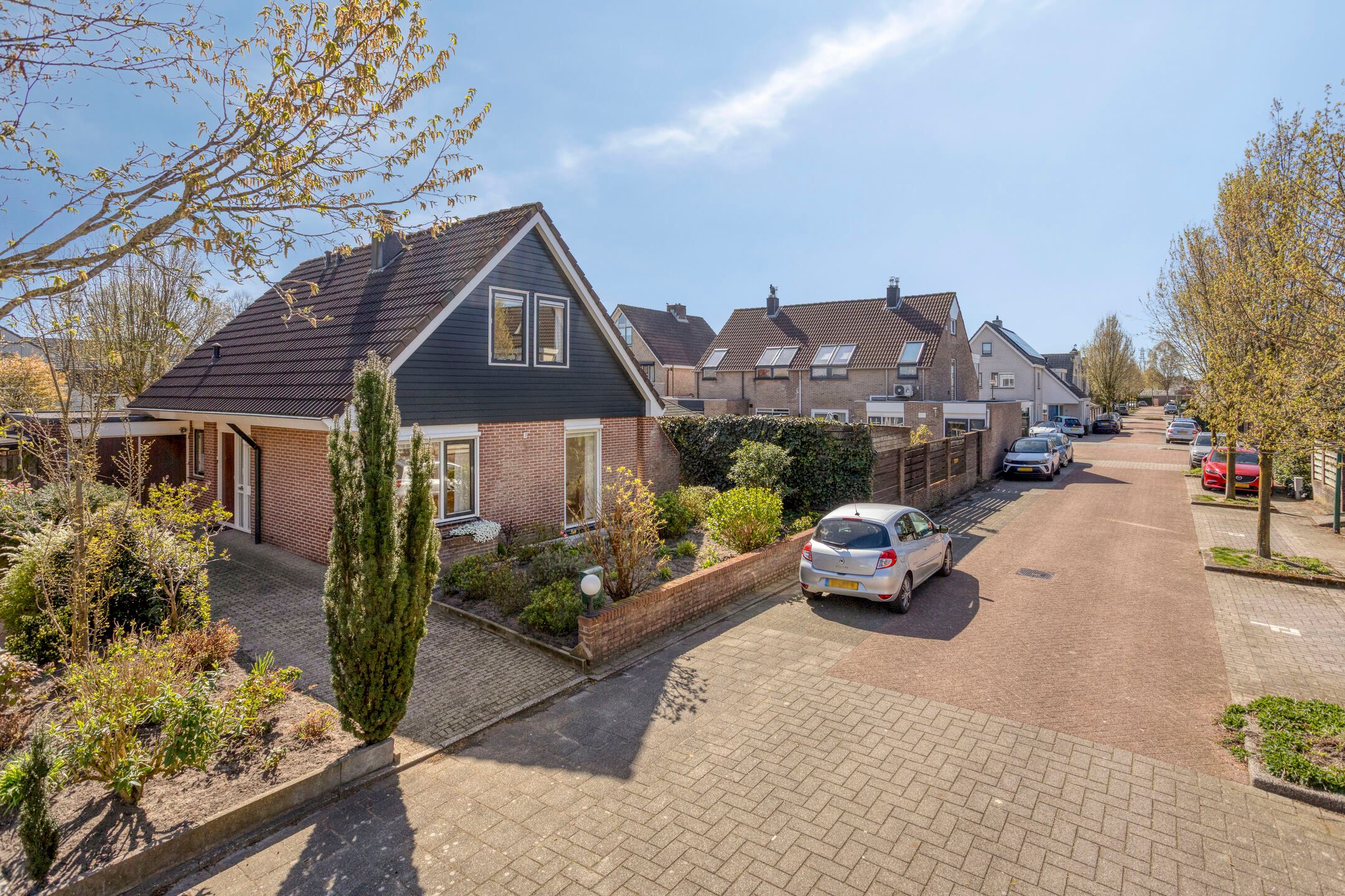 Spacious detached home with private garden in peaceful Veenendaal-West neighbourhood — 30