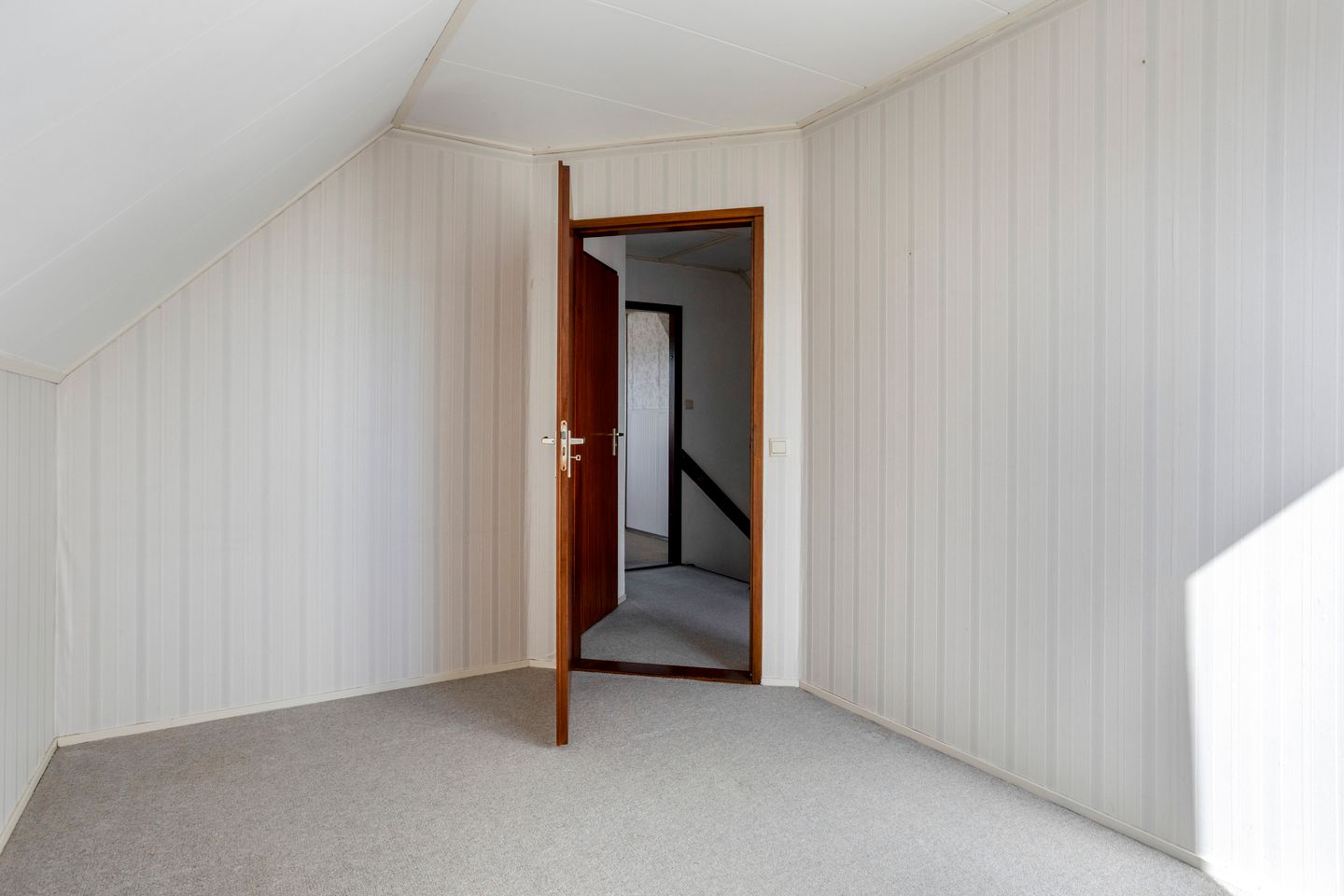 Spacious detached home with private garden in peaceful Veenendaal-West neighbourhood — 19