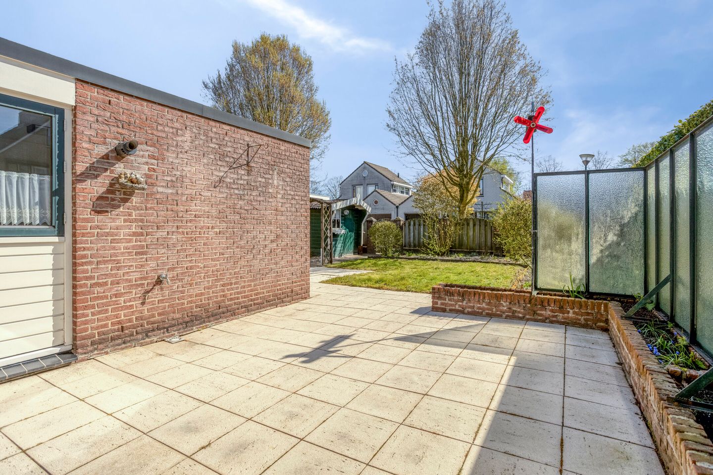 Spacious detached home with private garden in peaceful Veenendaal-West neighbourhood — 25