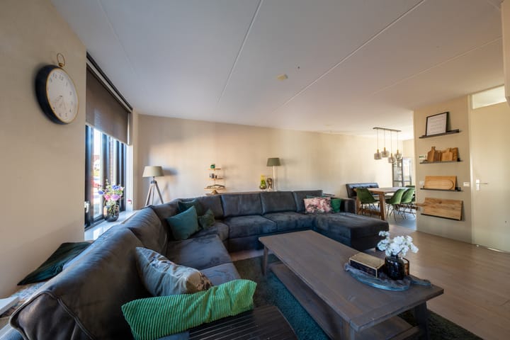 Photo 3 of H.W. Bentinckstraat 3