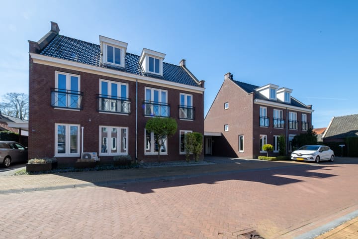 Photo 2 of H.W. Bentinckstraat 3