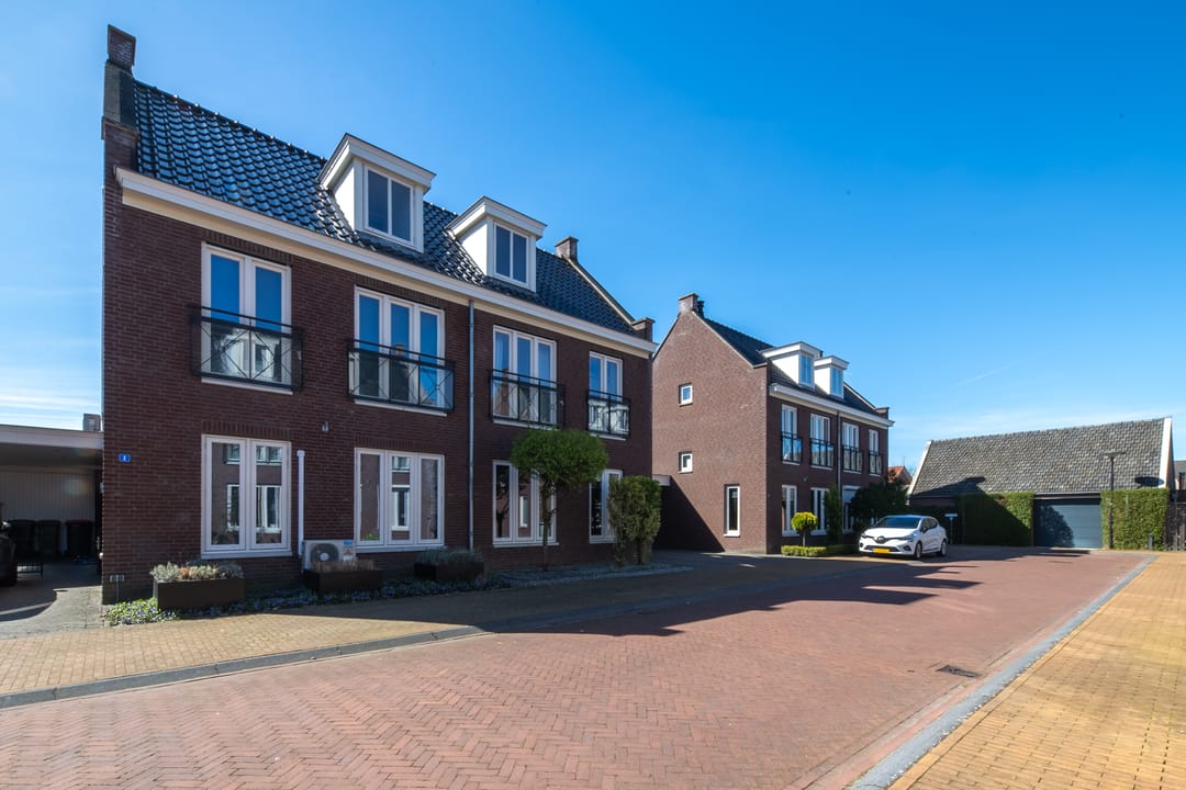 Photo 28 of H.W. Bentinckstraat 3