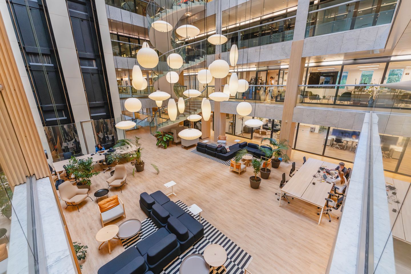 Bekijk foto 4 van Koningin Wilhelminaplein 1