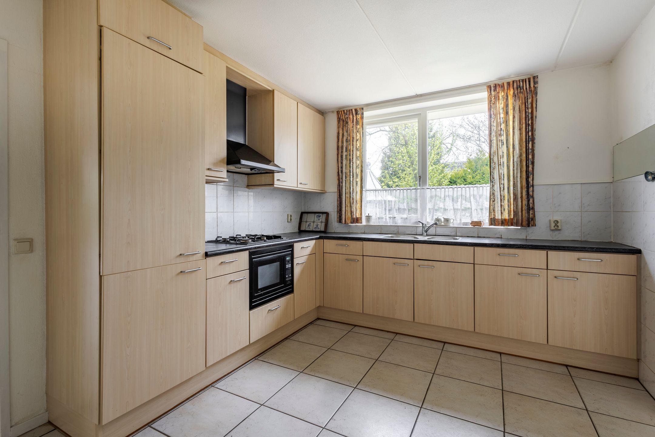 Foto 15 van Brooshooftstraat 34-A