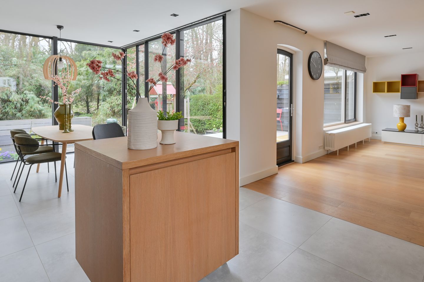 Foto 10 van Alberdingk Thijmlaan 33