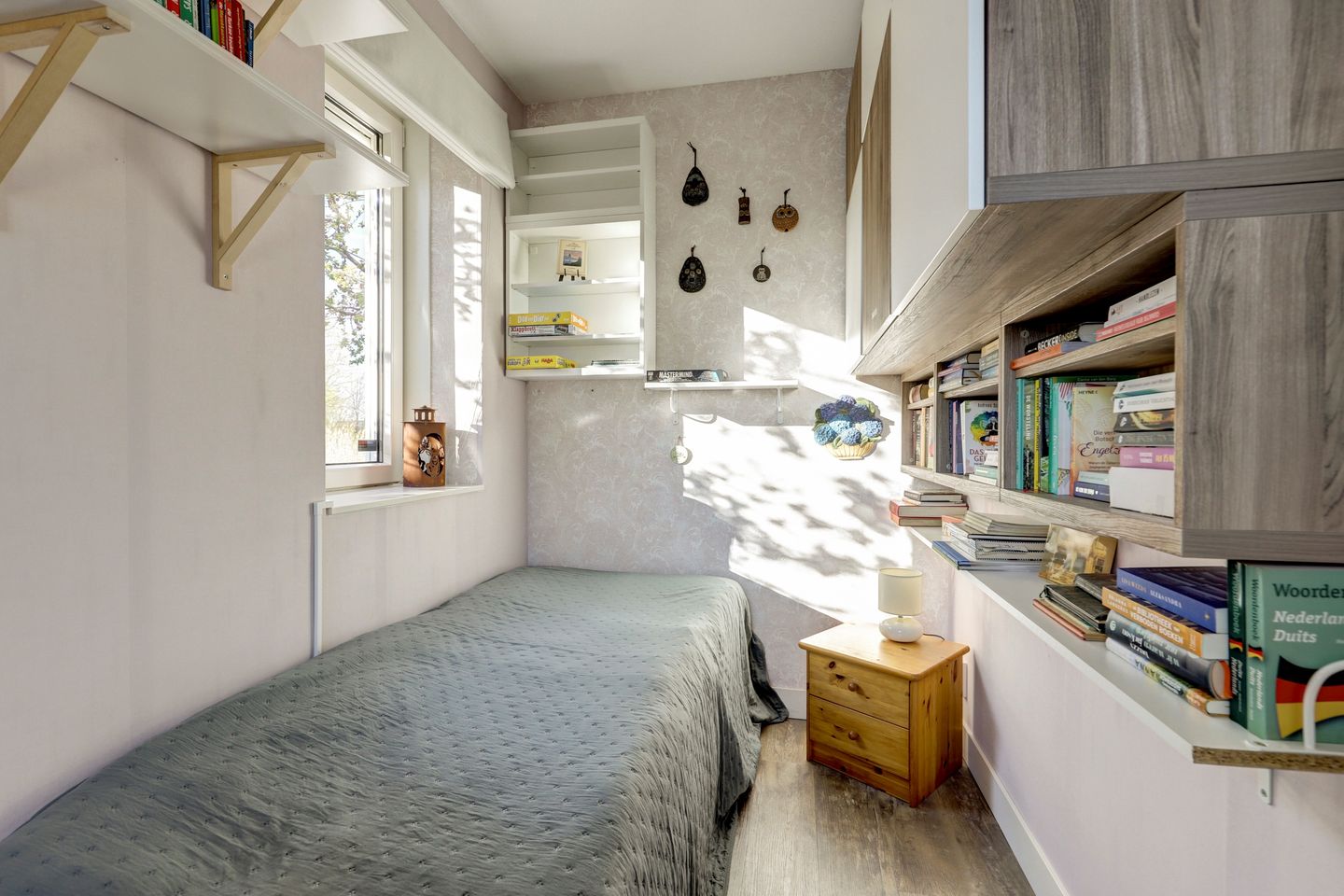 Luxurious ground floor apartment with water view and private parking in Zeewolde — 19
