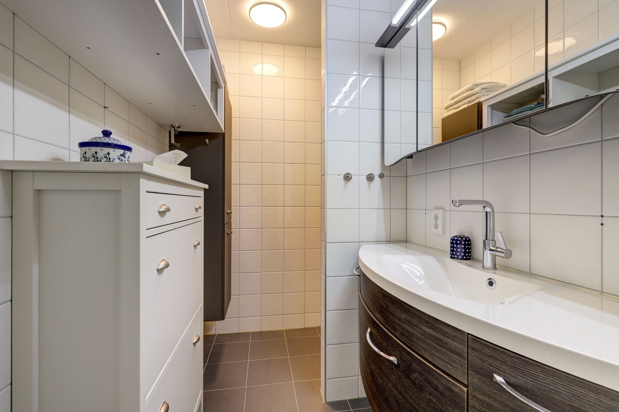 Luxurious ground floor apartment with water view and private parking in Zeewolde — 21
