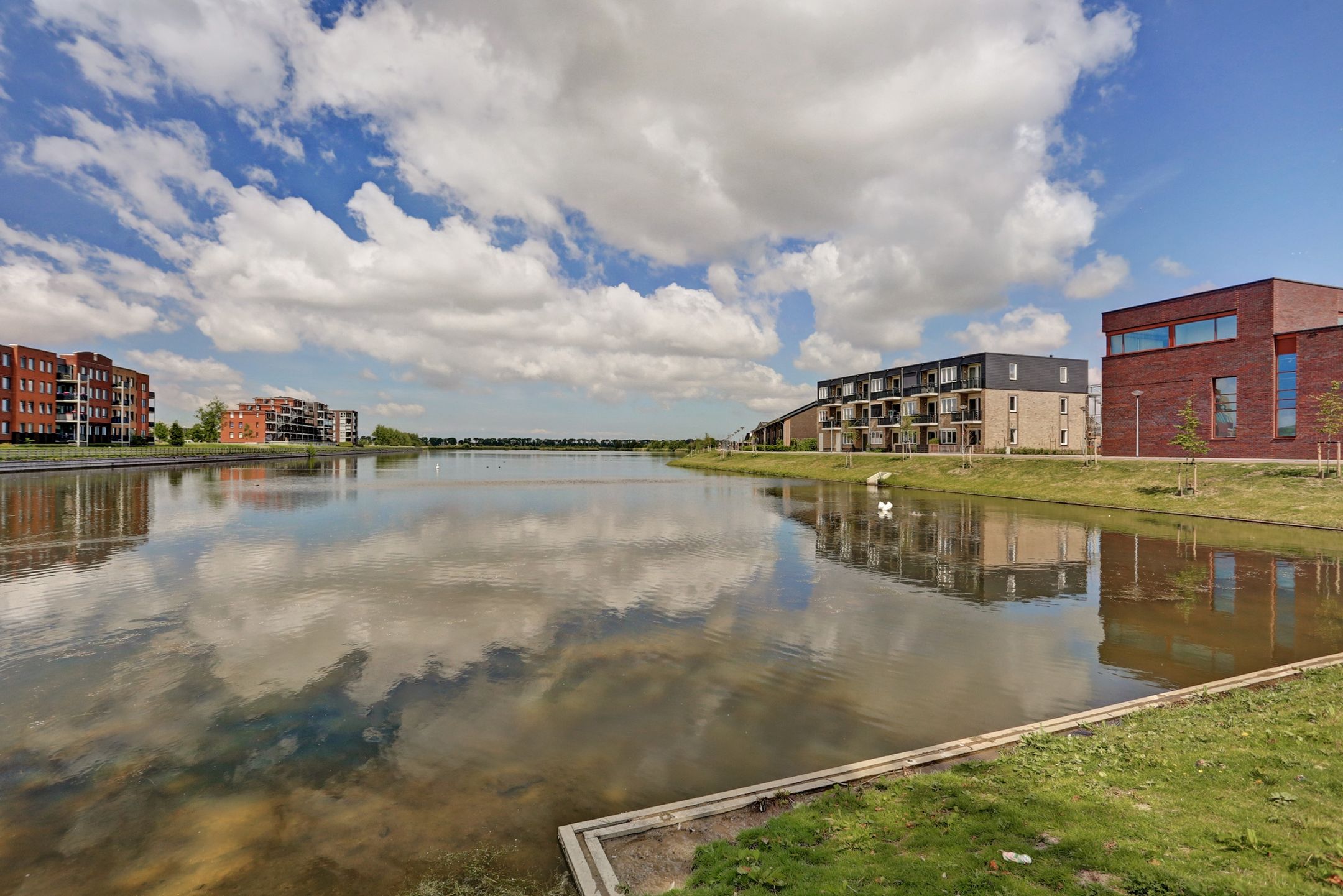 Luxurious ground floor apartment with water view and private parking in Zeewolde — 39