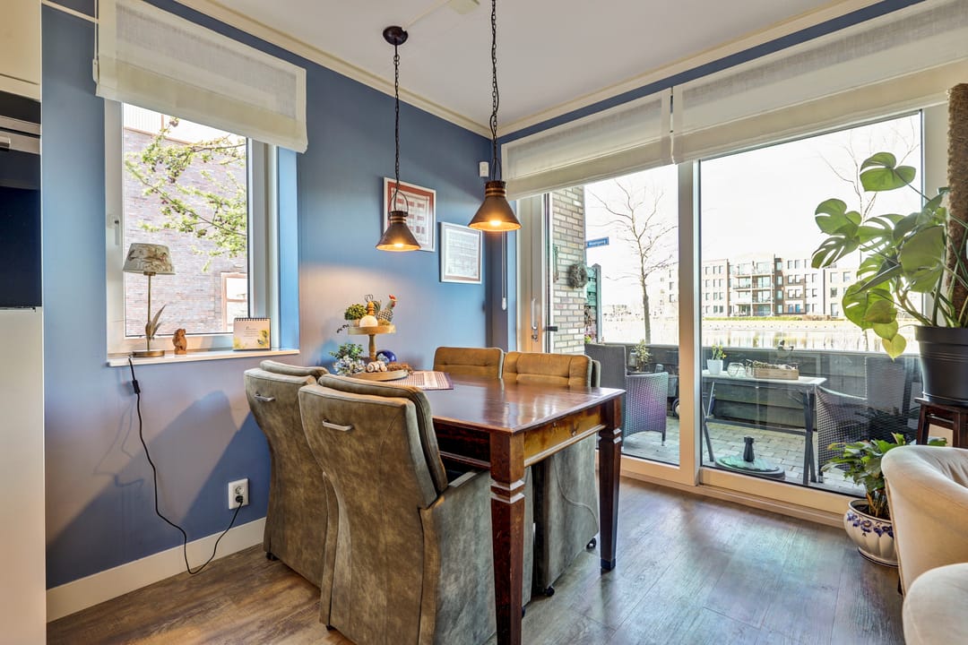 Luxurious ground floor apartment with water view and private parking in Zeewolde — 13
