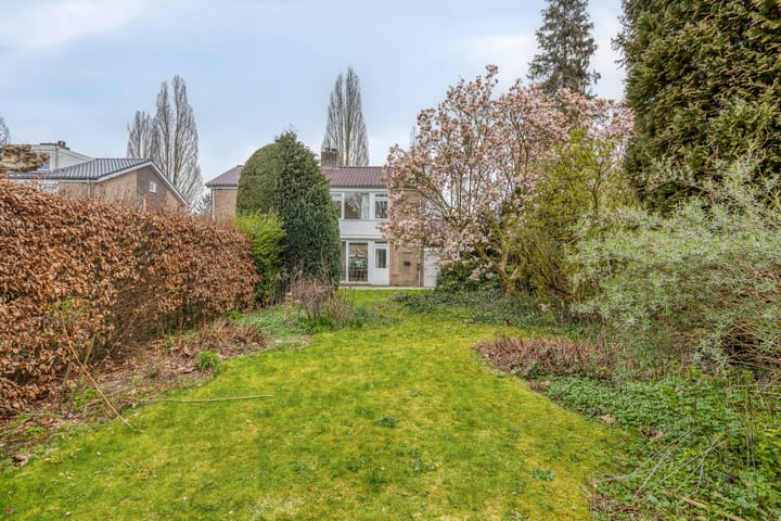 Photo 3 of Middellaan 26