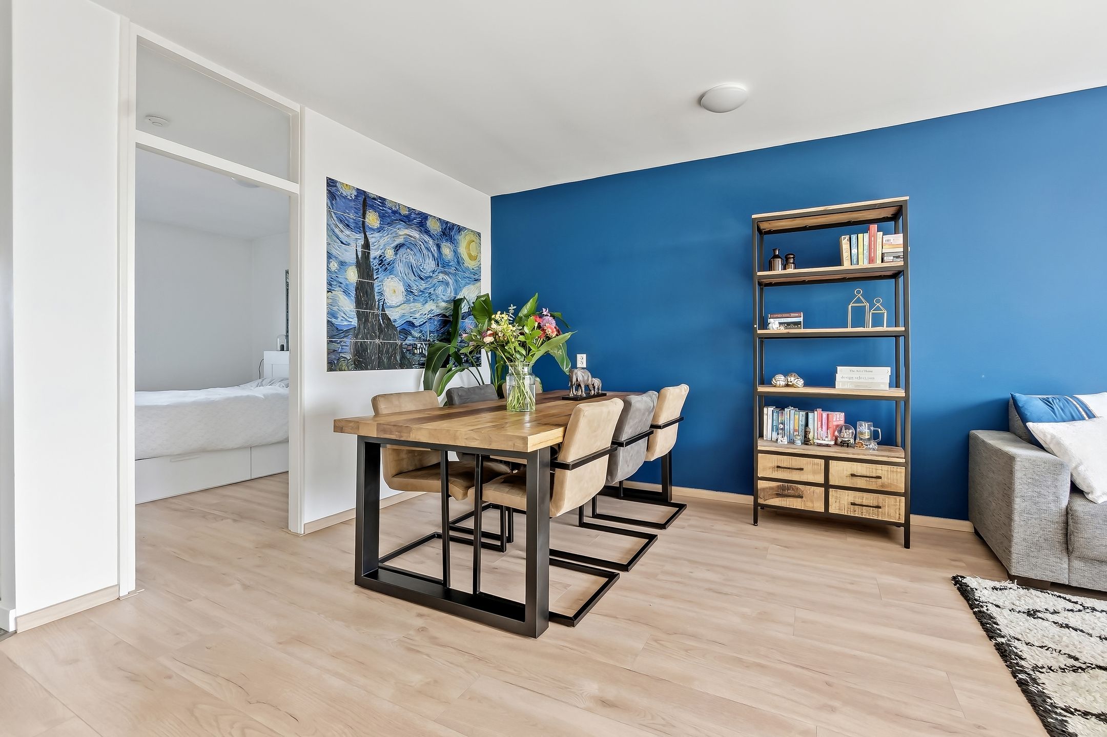 Bright apartment with sunny balcony in popular Leiden district — 15