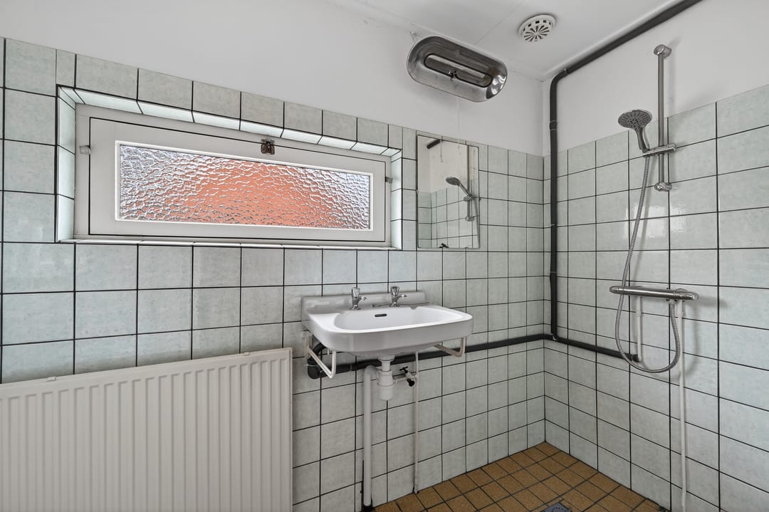 Photo 22 of Van Echtenskanaal NZ 53