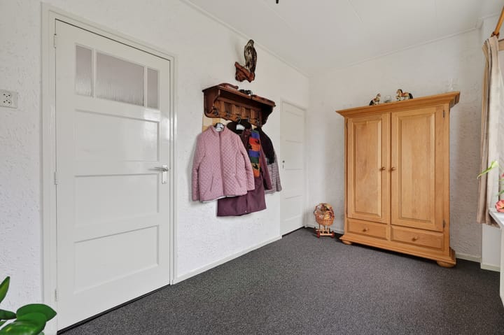 Photo 4 of Van Echtenskanaal NZ 53