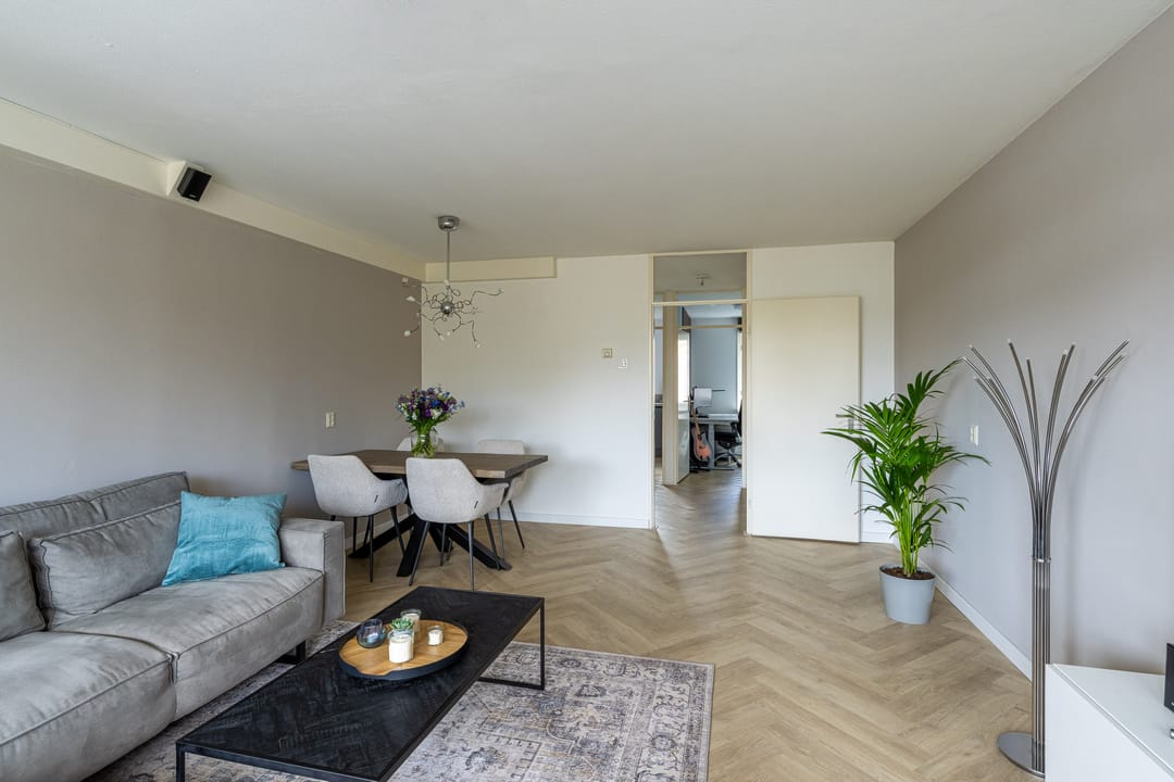 Foto 23 van Robert Schumanring 187