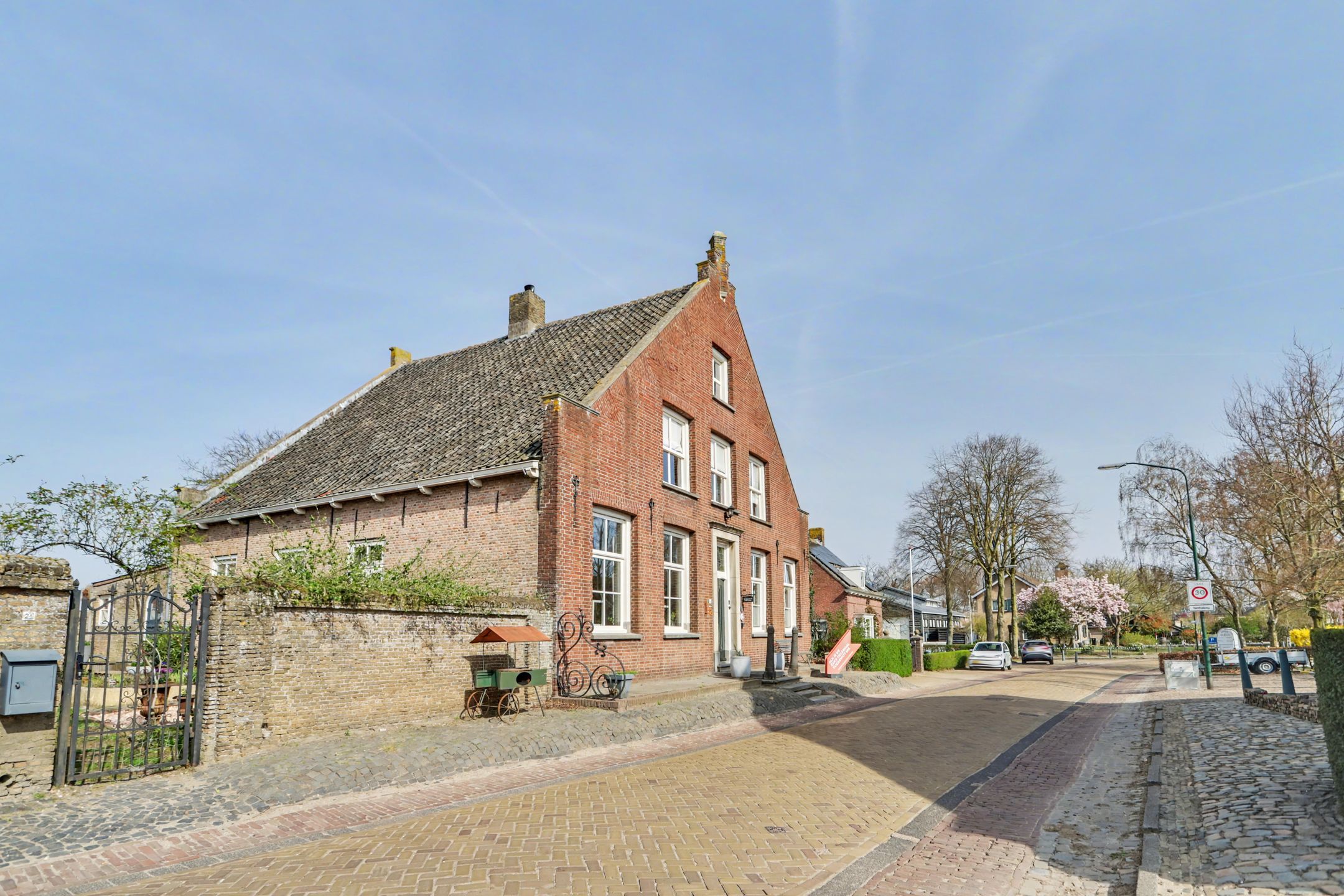 Foto 99 van Lange Broekstraat 2-B