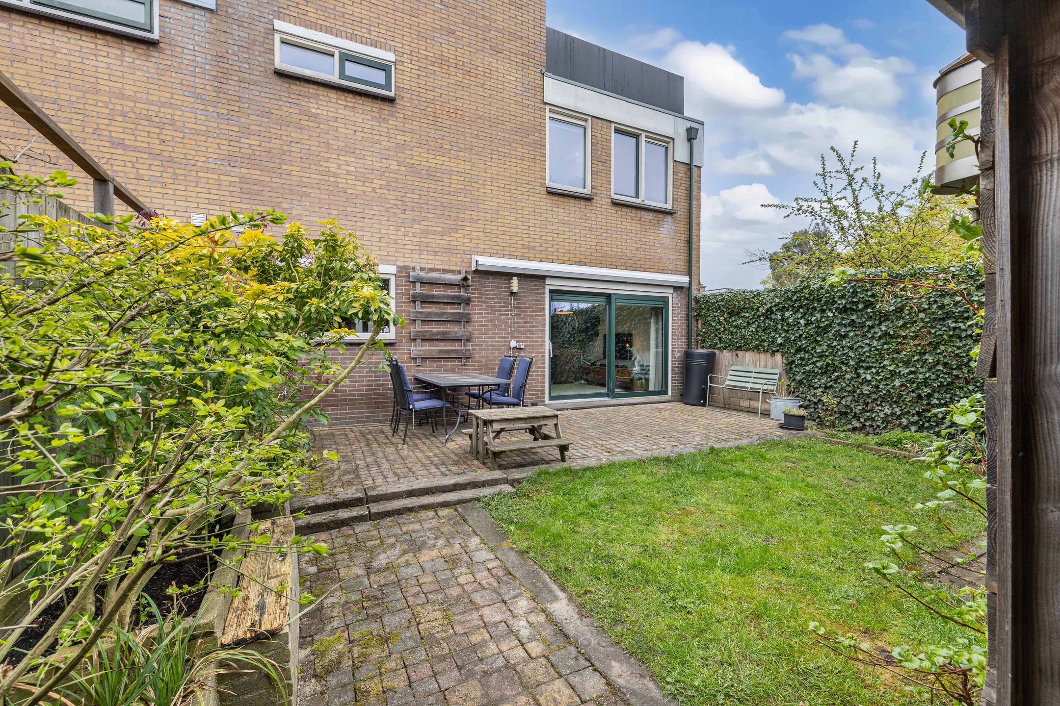 Move-in ready energy-efficient family home with 5 bedrooms in Huizermaat — 33