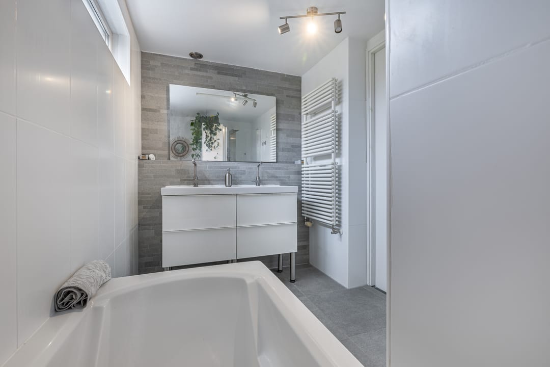 Move-in ready energy-efficient family home with 5 bedrooms in Huizermaat — 22