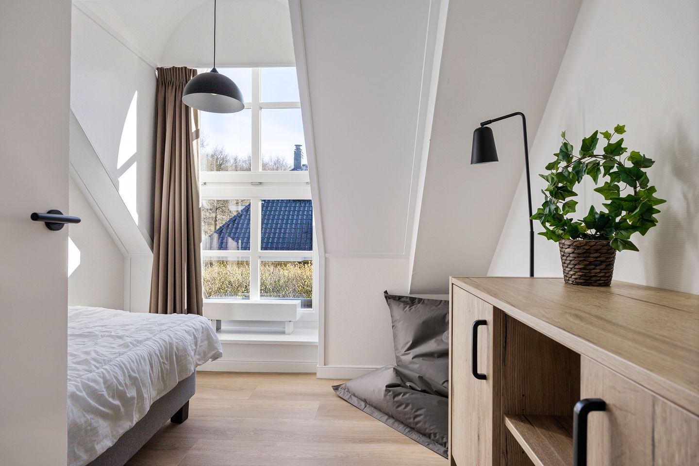 Foto 19 van Valtherweg 36-210