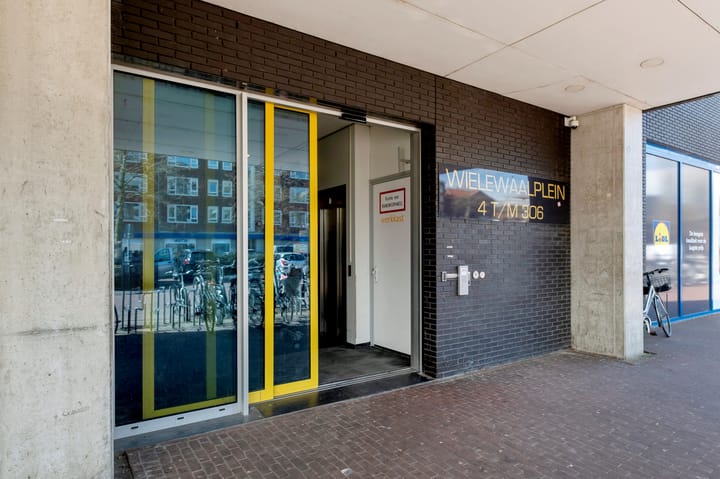 Photo 2 of Wielewaalplein 248