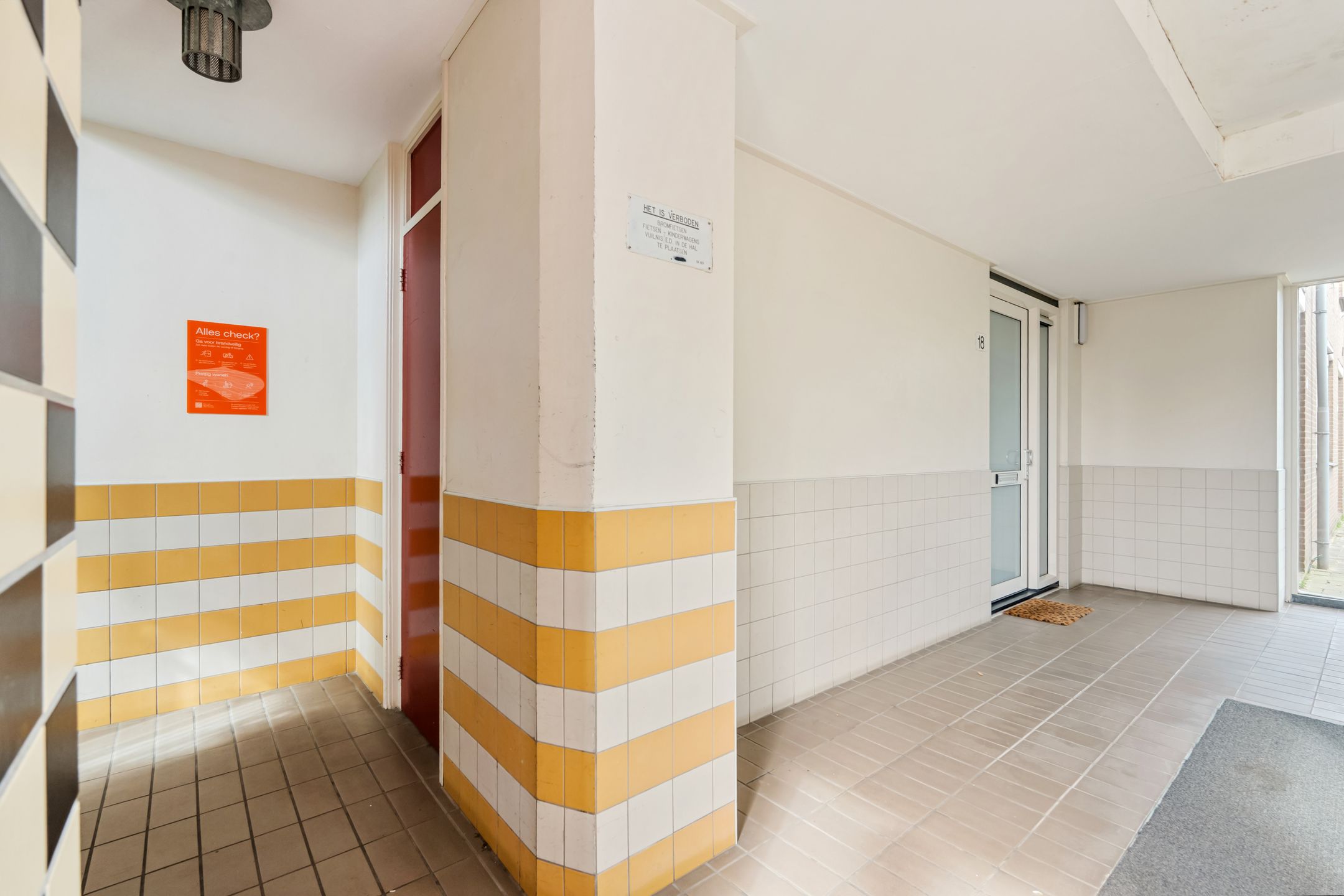 Foto 45 van Remmerdenplein 45