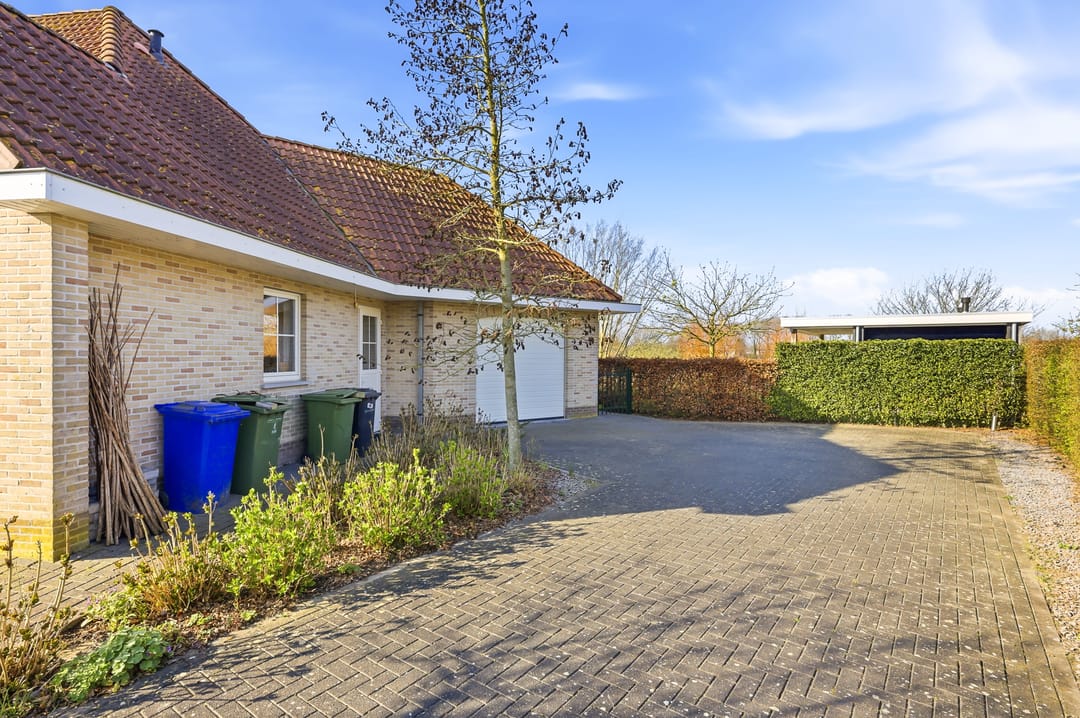Luxury waterfront villa with wellness facilities and energy label A near Otheense Kreek — 77