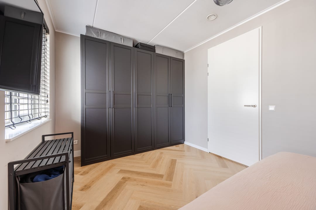 Modern Energy-Efficient Terraced Home with Private Parking in Bergen op Zoom — 26