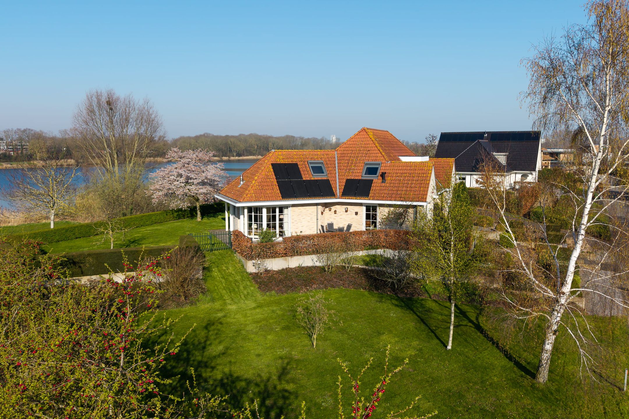 Luxury waterfront villa with wellness facilities and energy label A near Otheense Kreek — 78